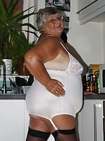 chubby milfs in stockings