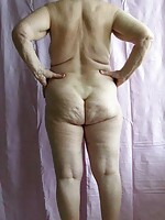 interacial milf fucks cock